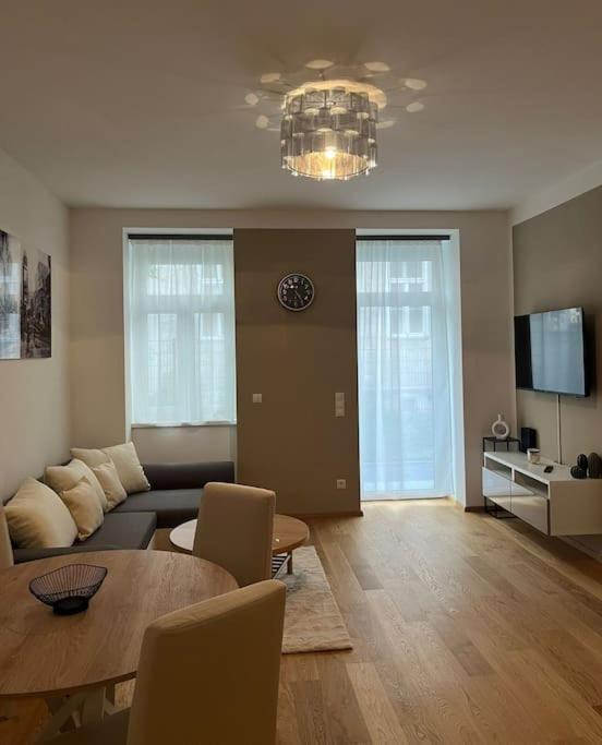 New Design Wohnung-Wien Luaran gambar
