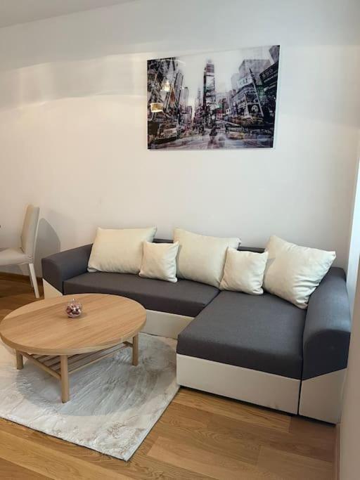 New Design Wohnung-Wien Luaran gambar
